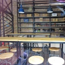 Neked Csak Dezső - Brewpub & Bistro Budapest - Belső