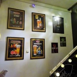 Neked Csak Dezső, Budapest - Belső