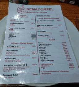 Nem Adom Fel Kávézó & Étterem