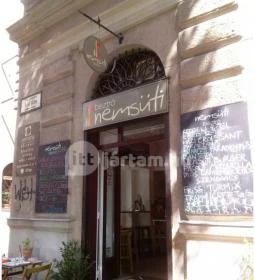 Nemsüti Vega Ételbár