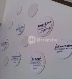 Nemsüti Vega Ételbár