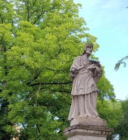 Nepomuki Szent János szobor