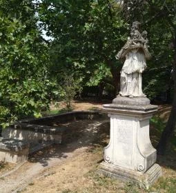 Nepomuki Szent János szobor
