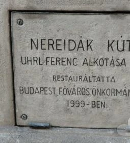 Néreidák-kútszobor