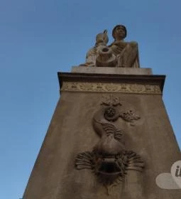 Néreidák-kútszobor