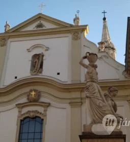 Néreidák-kútszobor