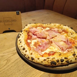 Neverland Bar Escape Room Pizzeria, Budapest - Étel/ital