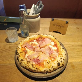 Neverland Bar Escape Room Pizzeria, Budapest - Étel/ital