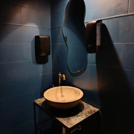 Neverland Bar Escape Room Pizzeria, Budapest - Mosdó