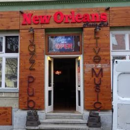 New Orleans Music Pub Miskolc - Külső kép