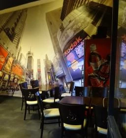 New York Café & Bistro