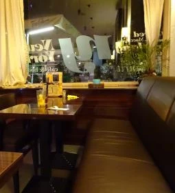 New York Café & Bistro