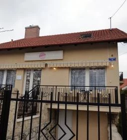 Nikoletta Cukrászda