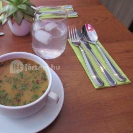 Nine Tables - Corvin, Budapest - Étel/ital