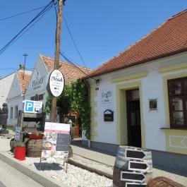 Noah Étterem, Fertőrákos - Egyéb