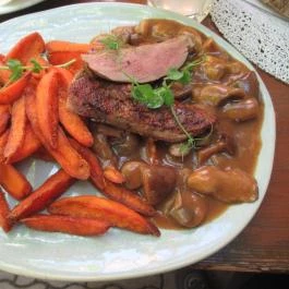 Noah Étterem, Fertőrákos - Egyéb