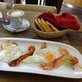 Nonloso Caffé Budapest - Étel/ital