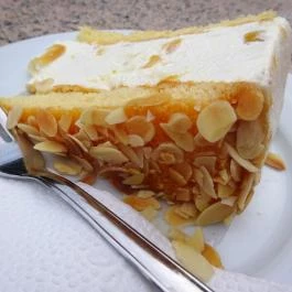 Nosztalgia Cukrászda - Mártírok útja Budapest - Étel/ital