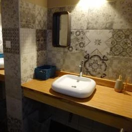 Nyakleves - Múzeum utca Budapest - Mosdó