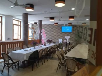 Nyugi bár & bowling Makó