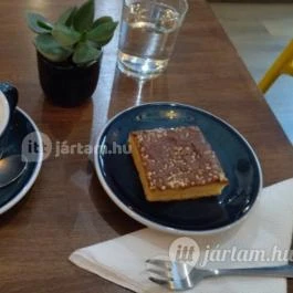 Oberon Cafe Budapest - Étel/ital