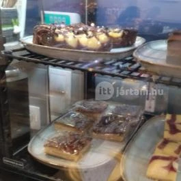 Oberon Cafe Budapest - Étel/ital