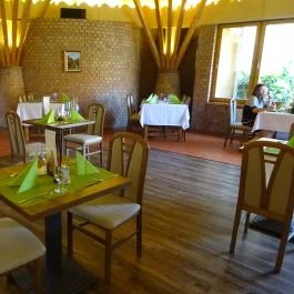 Hotel Makár Óbester Étterem Pécs - Belső