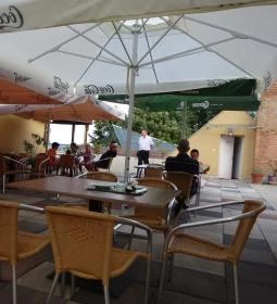 Hotel Makár Óbester Étterem