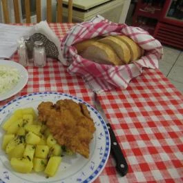 Öcsi Étkezde Budapest - Étel/ital