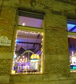 Oinos Wine Bar & Bistro