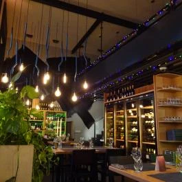 Oinos Wine Bar & Bistro Budapest - Belső