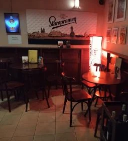 Oké Hungária Sörház & Café