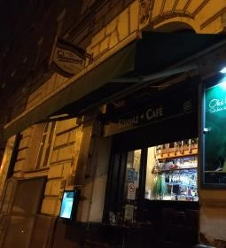 Oké Hungária Sörház & Café