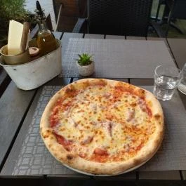 Olee's Pizza Budapest - Étel/ital