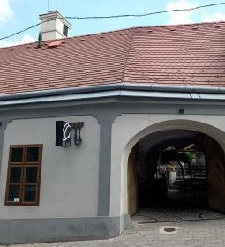 Oliva Hotel és Étterem