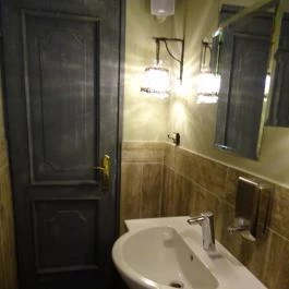 Olíva Étterem & Pizzéria, Budapest - Mosdó