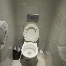 Omnia Plusz Bisztró Budapest - Mosdó