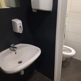 Ugar Brewpub Budapest - Mosdó