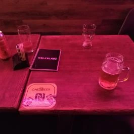 Ugar Brewpub Budapest - Étel/ital