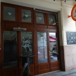 One More Cafe - Gozsdu Udvar Budapest - Külső kép