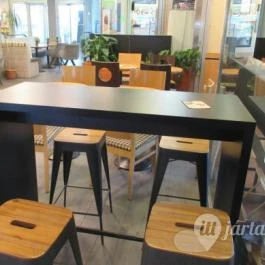 One More Coffeeshop Budapest - Belső