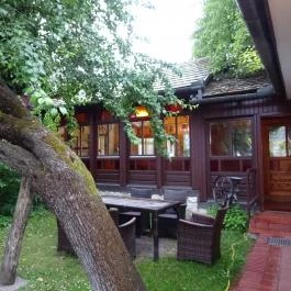 Öreg Prés Étterem Mór - Külső kép