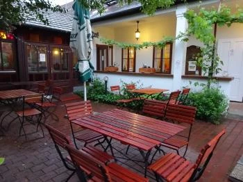 Öreg Prés Étterem Mór