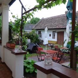 Öreg Prés Butikhotel, Mór - Külső kép