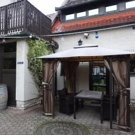 Öreg Prés Butikhotel, Mór - Külső kép