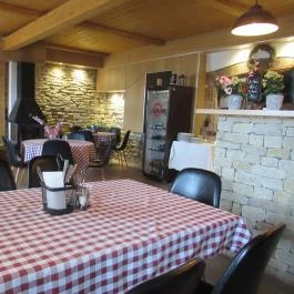 Öreg Sváb Étterem, Üröm - Egyéb