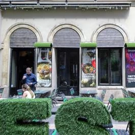 Ötkert, Budapest - Külső kép