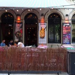 Ötkert, Budapest - Külső kép