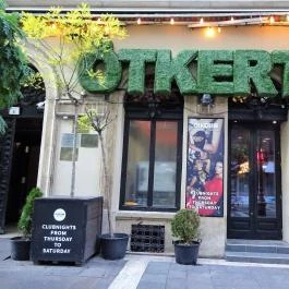 Ötkert, Budapest - Külső kép