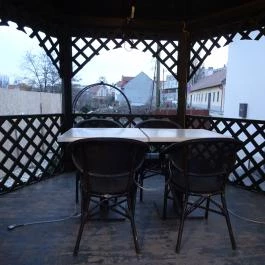 Óvárosi Kávéház & Étterem Mosonmagyaróvár - Külső kép